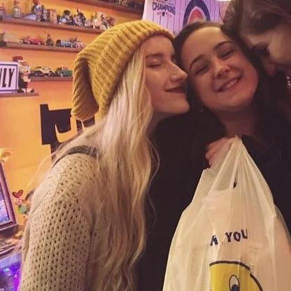 Meet your Posher, Clara - Picture 1 of 1